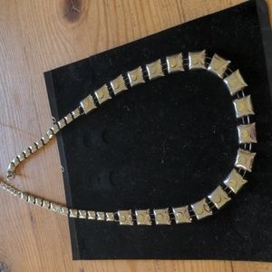 Silver necklace with Chrystal stones